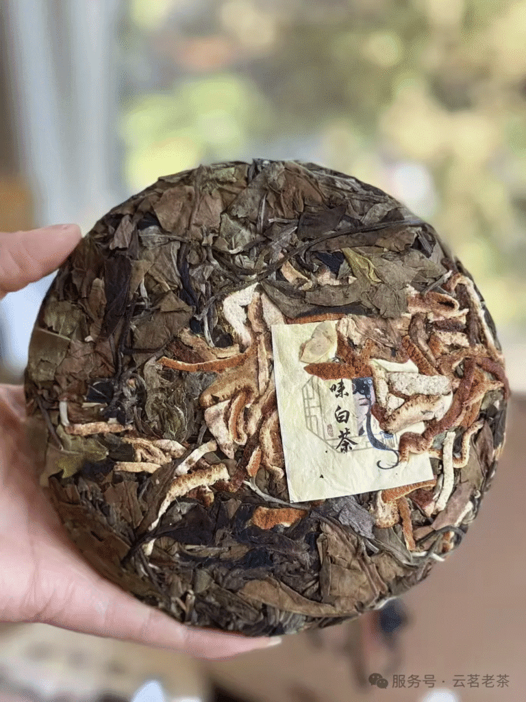 Brewing Method of Bulang Mountain Pu'er Tea 3 mmexport1757498503128 YM&T
