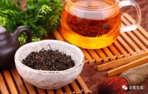 Finding Morning Calm: Why European Elites are Turning to Eastern Loose-Leaf Tea