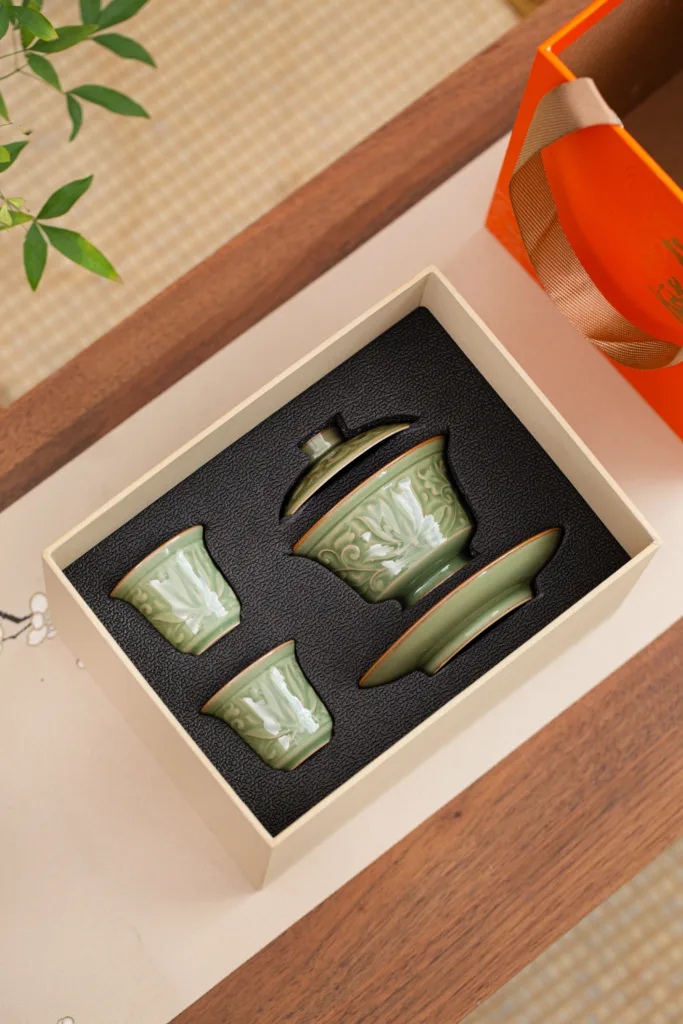 Oriental Lotus Hand-Carved Lidded Bowl 7 微信图片 20251106093454 15 98 YM&T