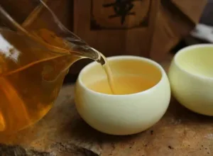 Why Coffee Makes You Anxious While Tea Brings Calm Focus: A Scientific Comparison of Tea and Caffeine