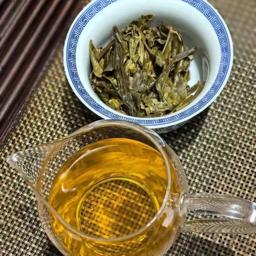 Raw Pu-erh Dragon Pearl Tea, Fragrant, Portable Pack 90g 4 High-grade organic Pu'er tea leaves, premium loose leaf puerh rich in antioxidants and clean energy.